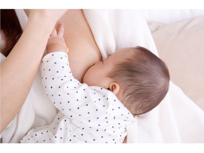 The Advantages of Breastfeeding for Mom & Baby